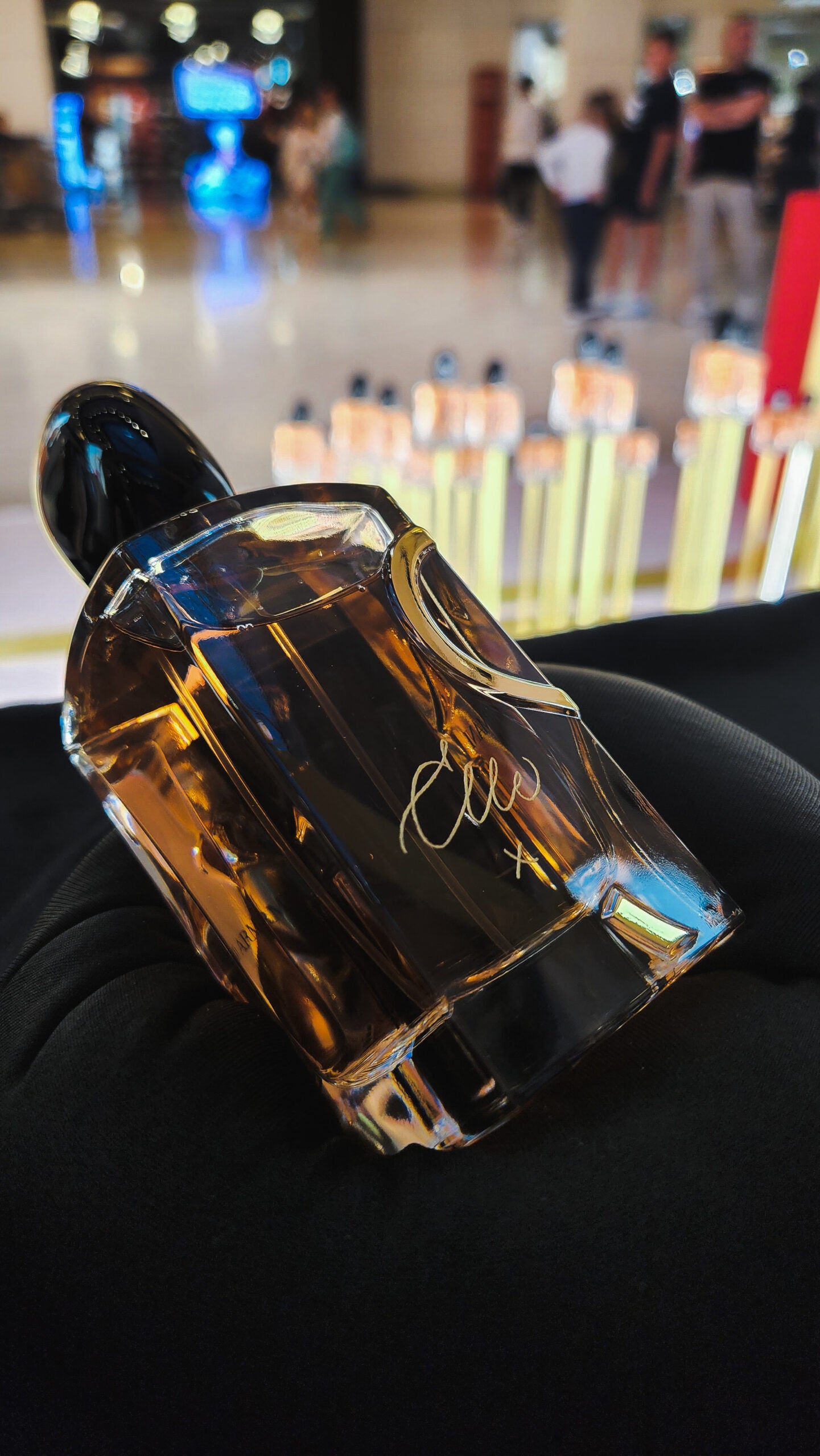 Hand Engraving - Perfume image 13